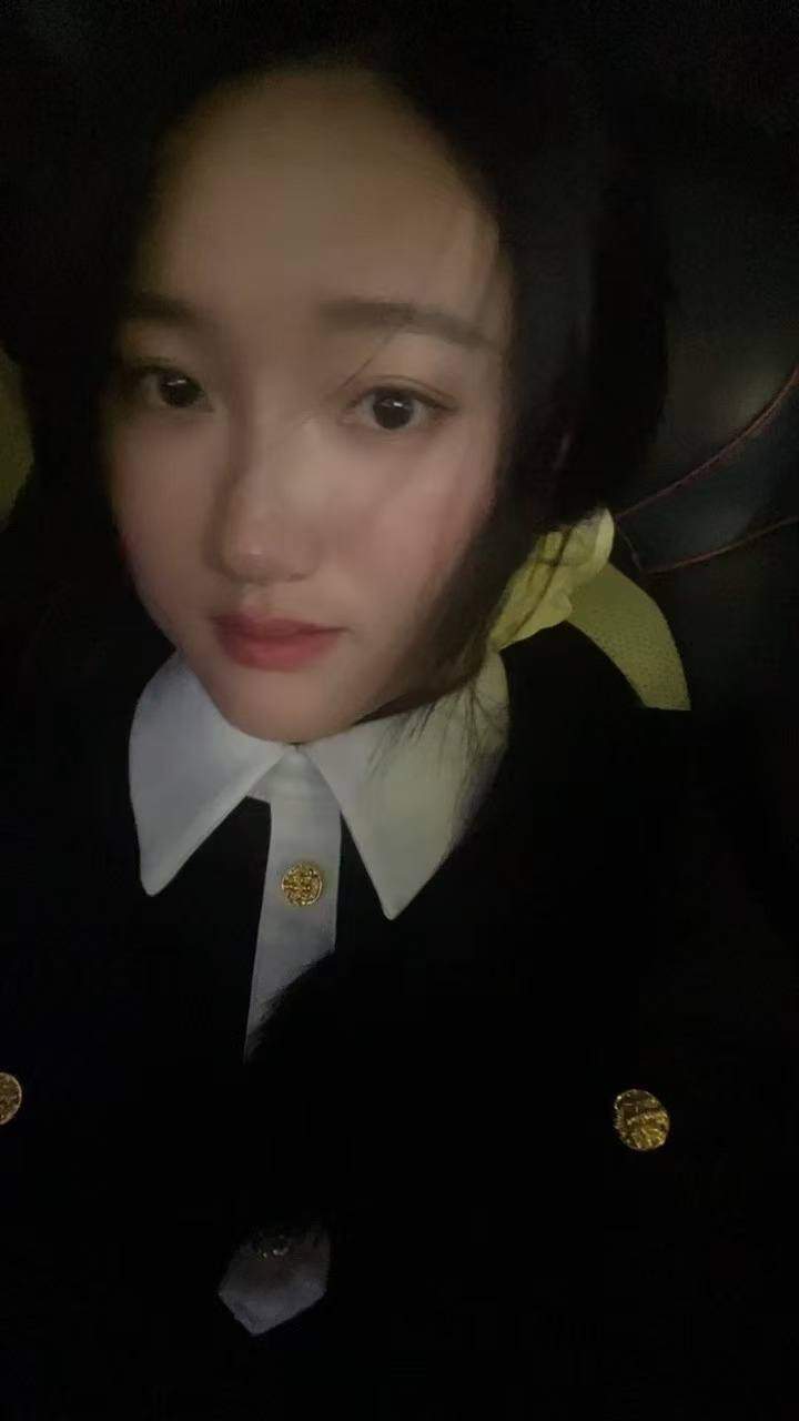 江依莹资料照片3
