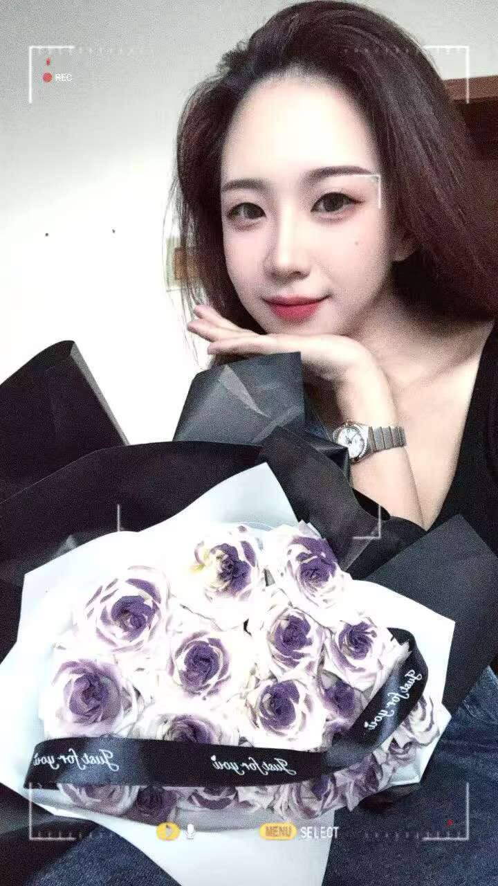 裴沁微资料照片2
